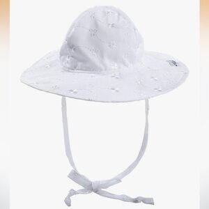 Flap Happy White Eyelet Floppy Hat, Medium